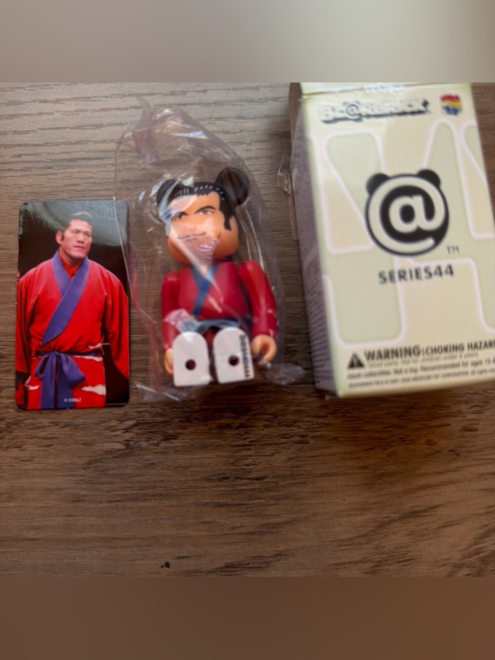 Bearbrick Series 44 Antonio Inoki Artist secret Medicom 100% bear sealed